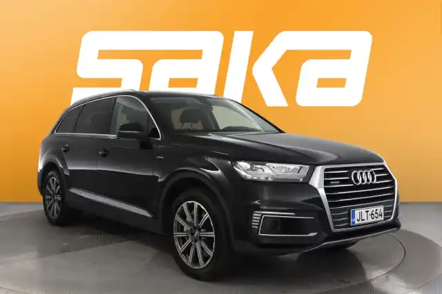 Musta Maastoauto, Audi Q7 – JLT-654