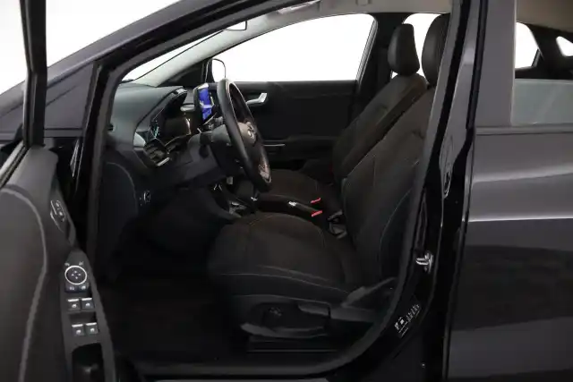 Musta Maastoauto, Ford Puma – JLU-581