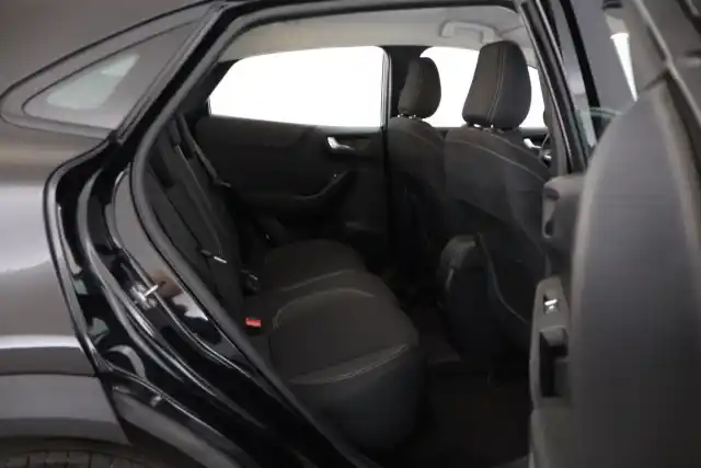 Musta Maastoauto, Ford Puma – JLU-581