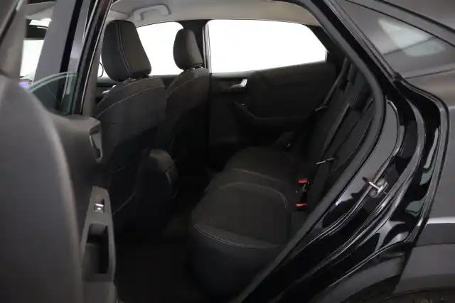 Musta Maastoauto, Ford Puma – JLU-581