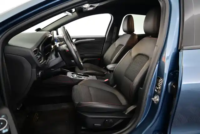 Sininen Farmari, Ford Focus – JLU-617