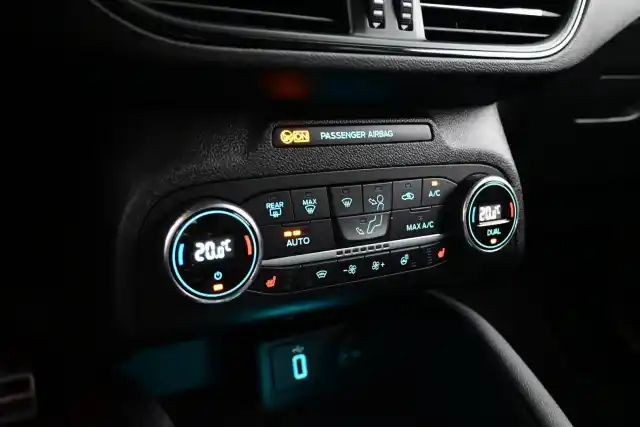 Sininen Farmari, Ford Focus – JLU-617