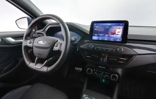 Sininen Farmari, Ford Focus – JLU-617