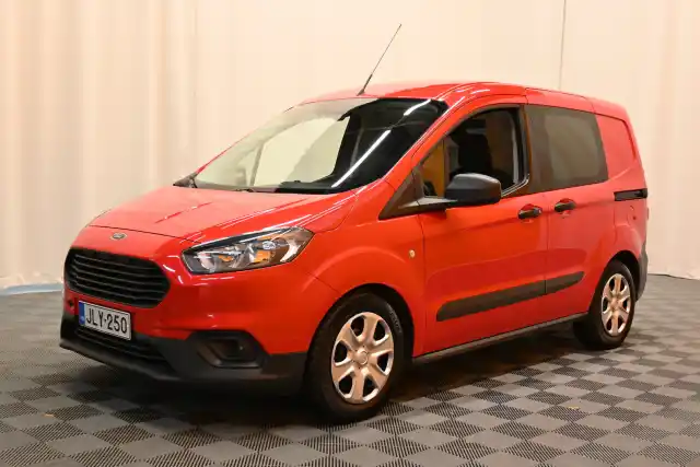 Punainen Pakettiauto, Ford Transit Courier – JLY-250