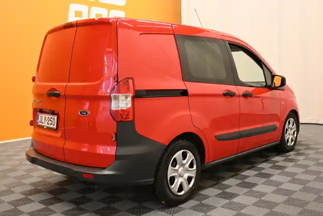 Punainen Pakettiauto, Ford Transit Courier – JLY-250