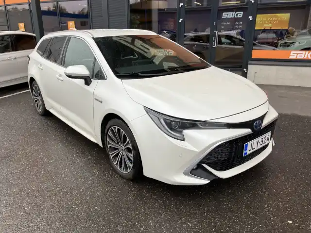 Valkoinen Farmari, Toyota Corolla – JLY-324