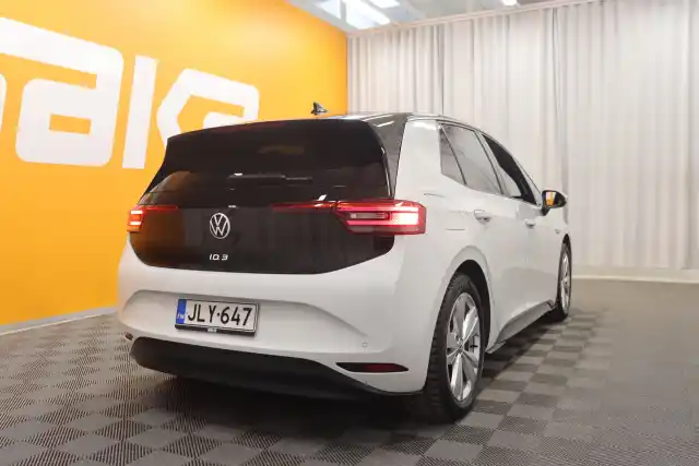 Valkoinen Viistoperä, Volkswagen ID.3 – JLY-647