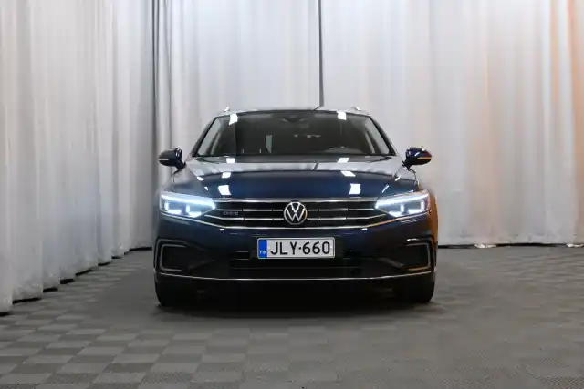 Sininen Farmari, Volkswagen Passat – JLY-660