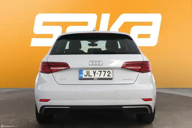 Valkoinen Viistoperä, Audi A3 – JLY-772