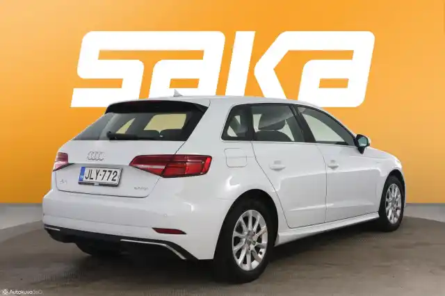 Valkoinen Viistoperä, Audi A3 – JLY-772