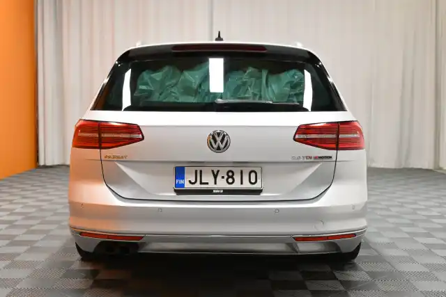 Hopea Farmari, Volkswagen Passat – JLY-810