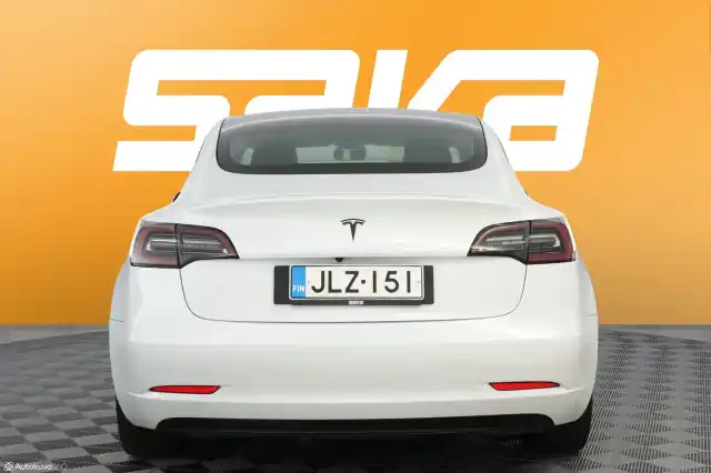 Valkoinen Sedan, Tesla Model 3 – JLZ-151