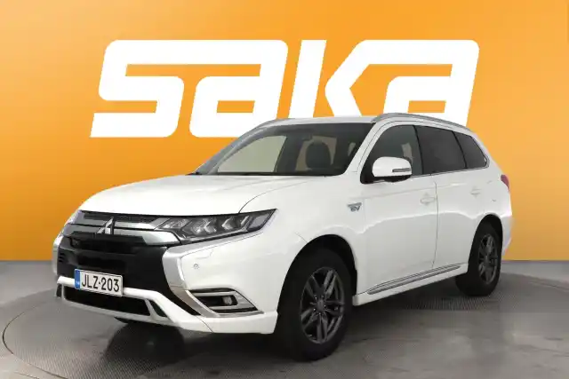 Valkoinen Maastoauto, Mitsubishi Outlander PHEV – JLZ-203