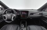 Valkoinen Maastoauto, Mitsubishi Outlander PHEV – JLZ-203, kuva 9