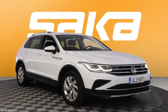 Valkoinen Maastoauto, Volkswagen Tiguan – JLZ-537
