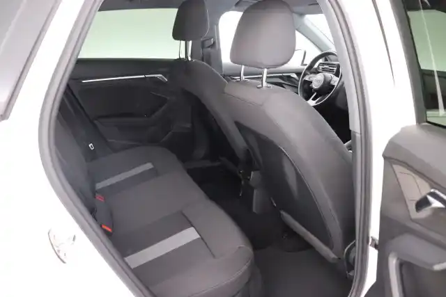 Valkoinen Viistoperä, Audi A3 – JLZ-628