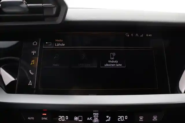 Valkoinen Viistoperä, Audi A3 – JLZ-628
