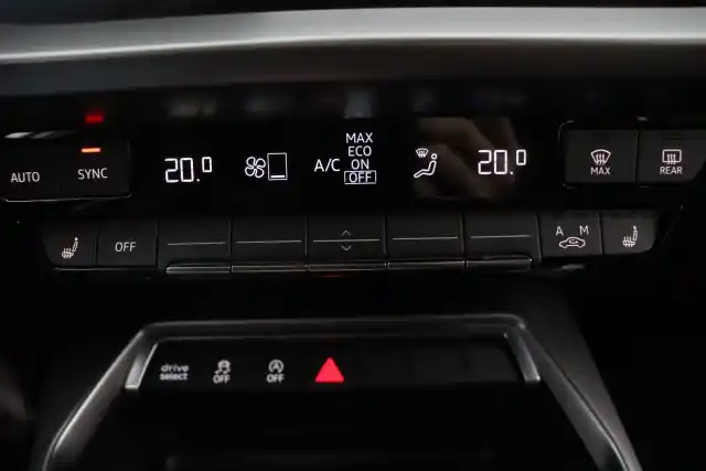 Valkoinen Viistoperä, Audi A3 – JLZ-628