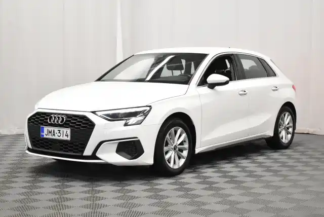 Valkoinen Viistoperä, Audi A3 – JMA-314