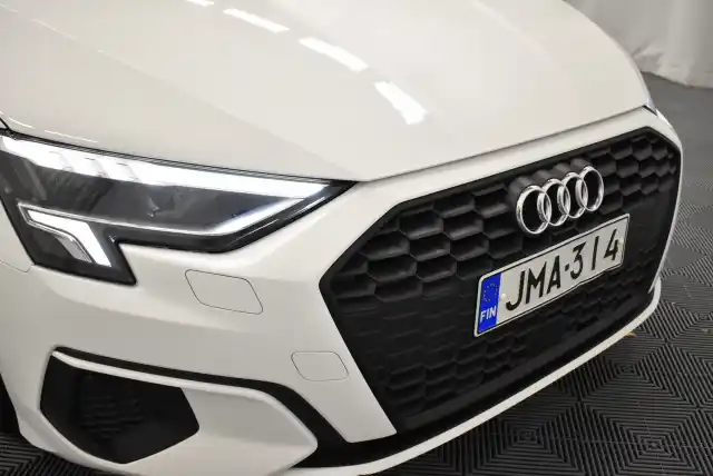 Valkoinen Viistoperä, Audi A3 – JMA-314