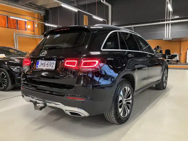 Musta Maastoauto, Mercedes-Benz GLC – JMA-692
