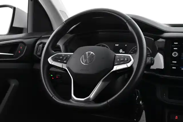 Valkoinen Maastoauto, Volkswagen T-Cross – JMB-199
