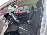 Valkoinen Maastoauto, Volkswagen T-Cross – JMB-199, kuva 4