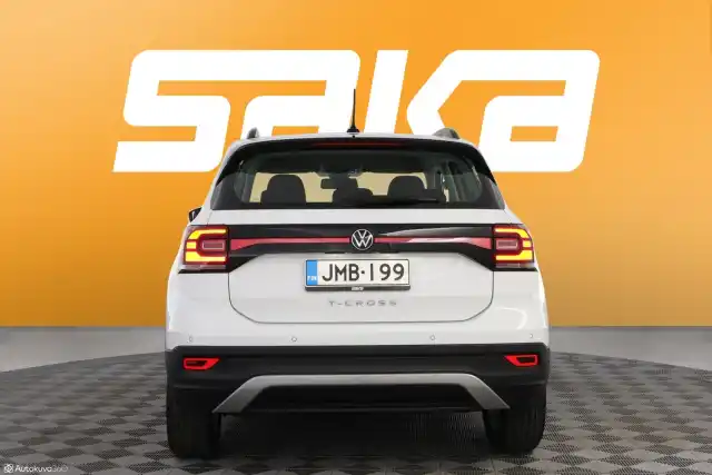 Valkoinen Maastoauto, Volkswagen T-Cross – JMB-199