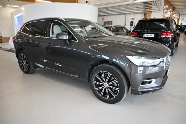 Harmaa Maastoauto, Volvo XC60 – JMB-850