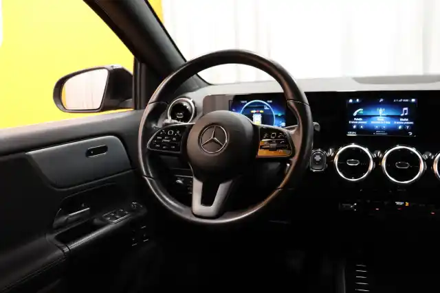 Musta Maastoauto, Mercedes-Benz GLA – JMC-568