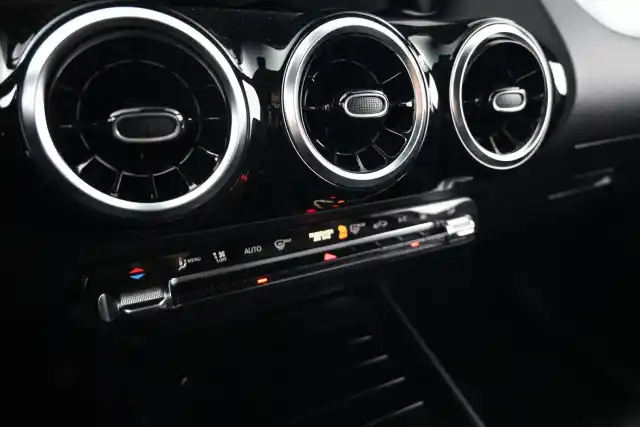 Musta Maastoauto, Mercedes-Benz GLA – JMC-568