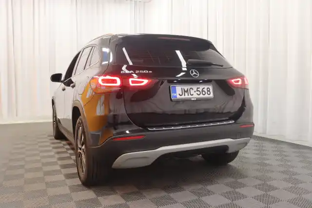 Musta Maastoauto, Mercedes-Benz GLA – JMC-568