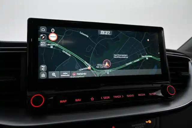 Punainen Viistoperä, Kia XCeed – JMC-792