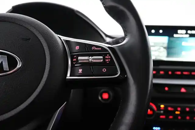 Punainen Viistoperä, Kia XCeed – JMC-792