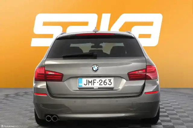 Harmaa Farmari, BMW 530 – JMF-263