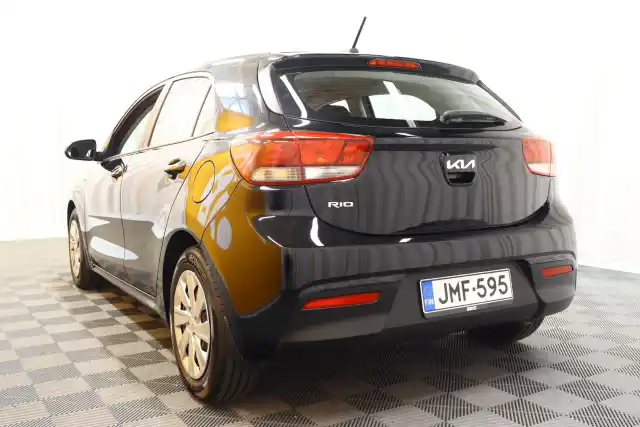 Musta Viistoperä, Kia Rio – JMF-595