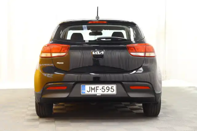 Musta Viistoperä, Kia Rio – JMF-595