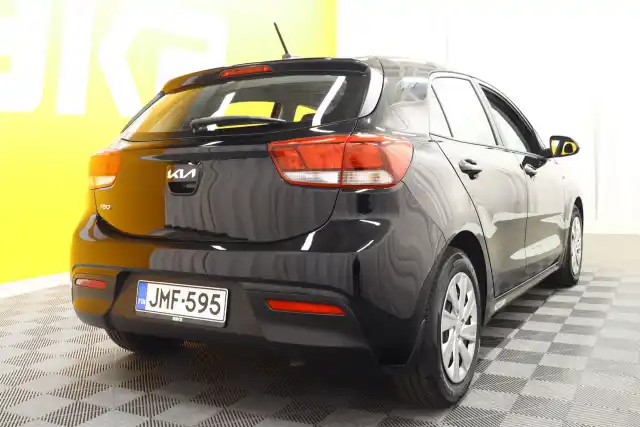 Musta Viistoperä, Kia Rio – JMF-595