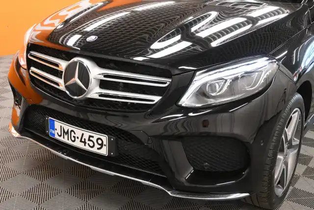 Musta Maastoauto, Mercedes-Benz GLE – JMG-459