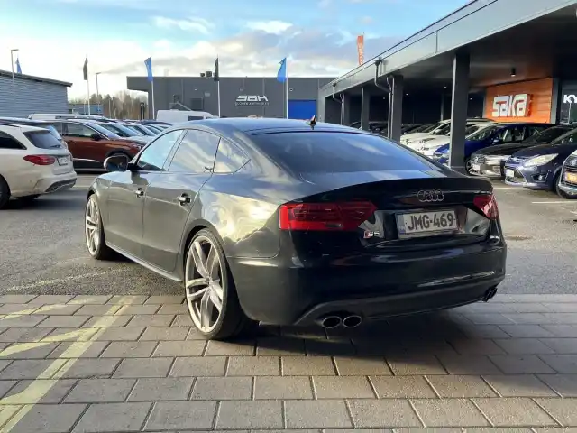 Musta Viistoperä, Audi S5 – JMG-469