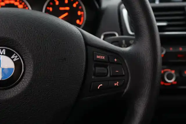 Valkoinen Viistoperä, BMW 120 – JMH-211