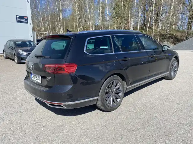 Musta Farmari, Volkswagen Passat – JMH-684