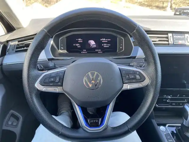 Musta Farmari, Volkswagen Passat – JMH-684