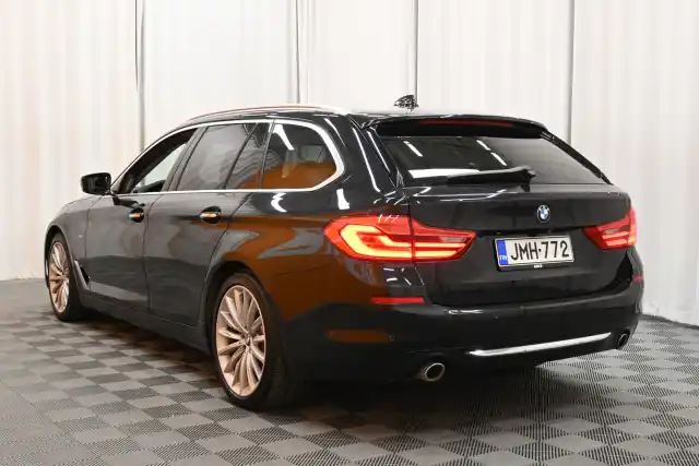 Musta Farmari, BMW 530 – JMH-772