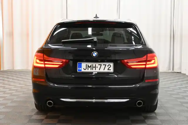 Musta Farmari, BMW 530 – JMH-772