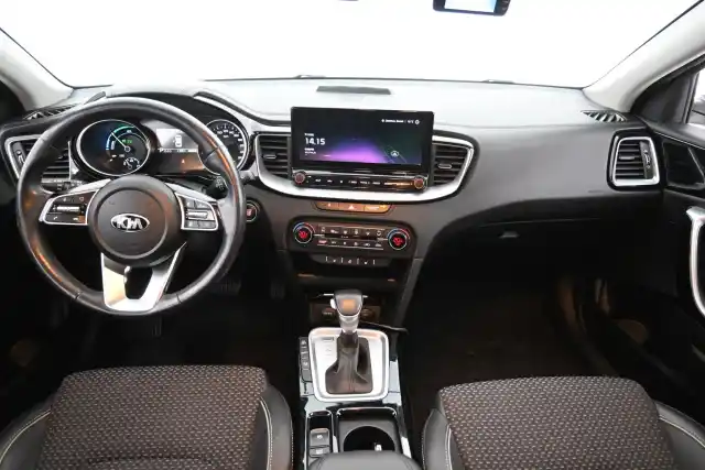 Valkoinen Farmari, Kia Ceed – JMI-879