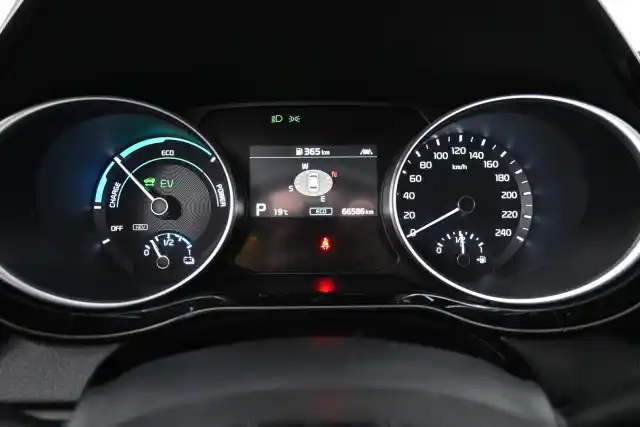 Valkoinen Farmari, Kia Ceed – JMI-879