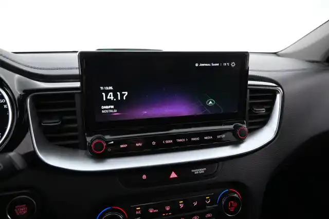 Valkoinen Farmari, Kia Ceed – JMI-879