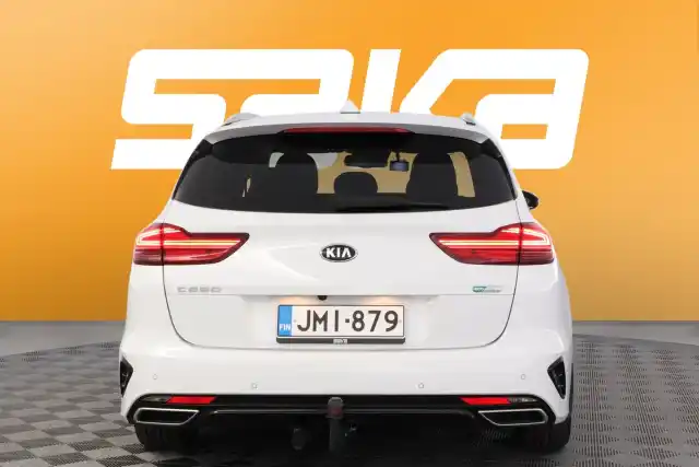 Valkoinen Farmari, Kia Ceed – JMI-879