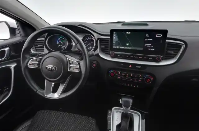 Valkoinen Farmari, Kia Ceed – JMI-879